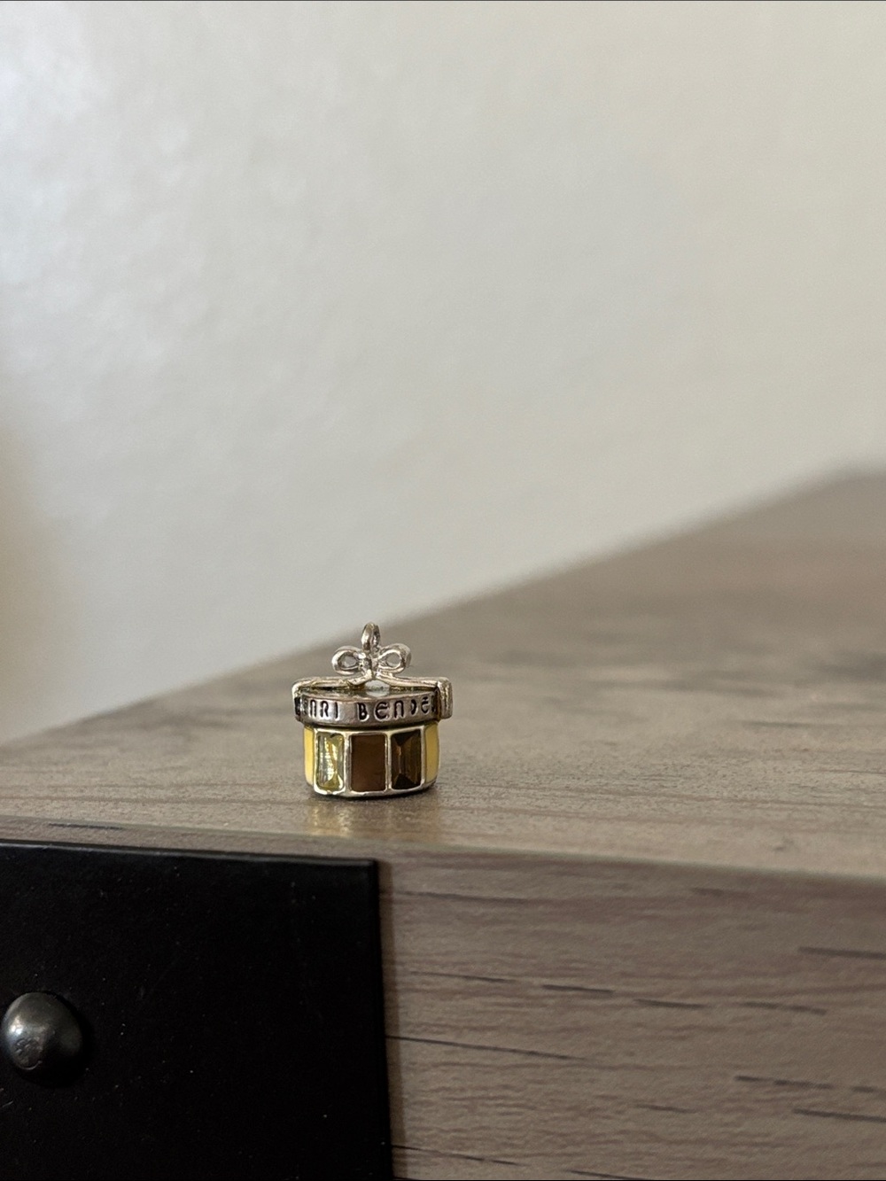 Henri Bendel hat box charm vintage